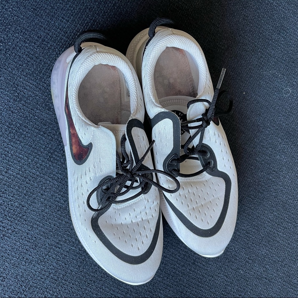 Nike Joyride Running Shoes with tortoise accent